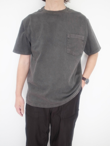 GOOD WEAR S/S  POKET TEE PIGMENT DYE BLACK