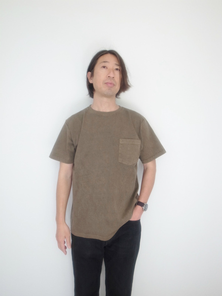 GOOD WEAR S/S  POKET TEE PIGMENT DYE  BROWN