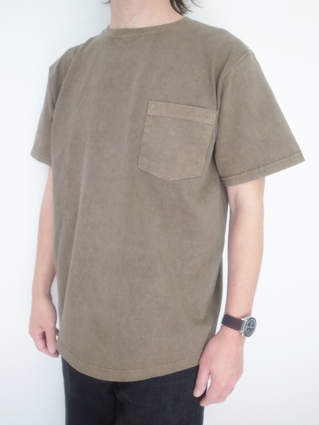 GOOD WEAR S/S  POKET TEE PIGMENT DYE  BROWN