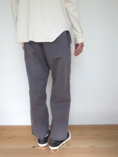 GRAMICCI LOOSE TAPERED PANTS PIGMENT FOG